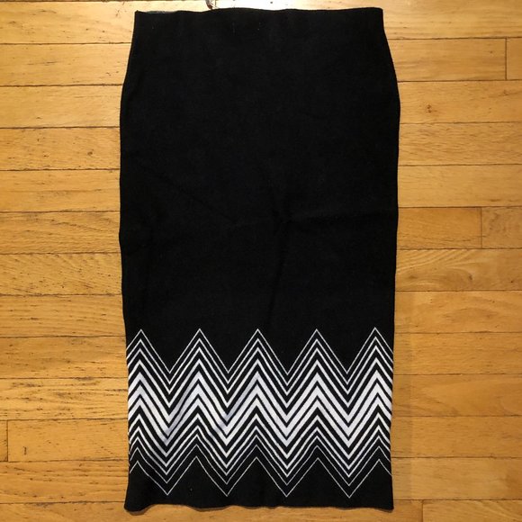 Brand New Max Studio Women's Knit Skirt - Picture 2 of 4